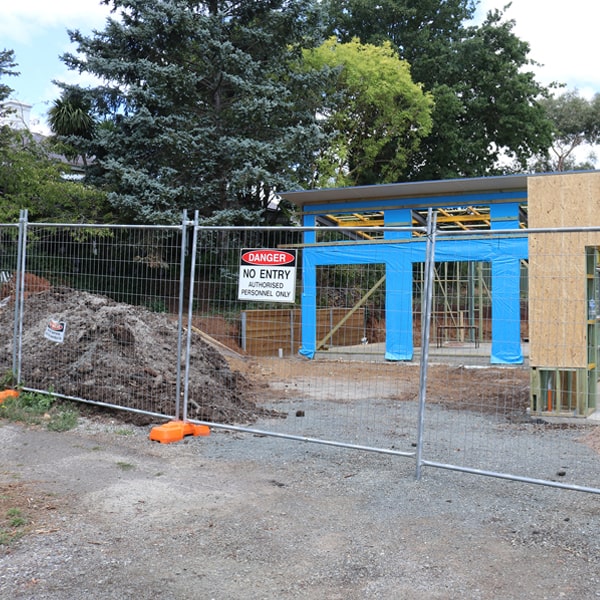 do you deliver and install temporary fencing and what's the price for these services in Vestal